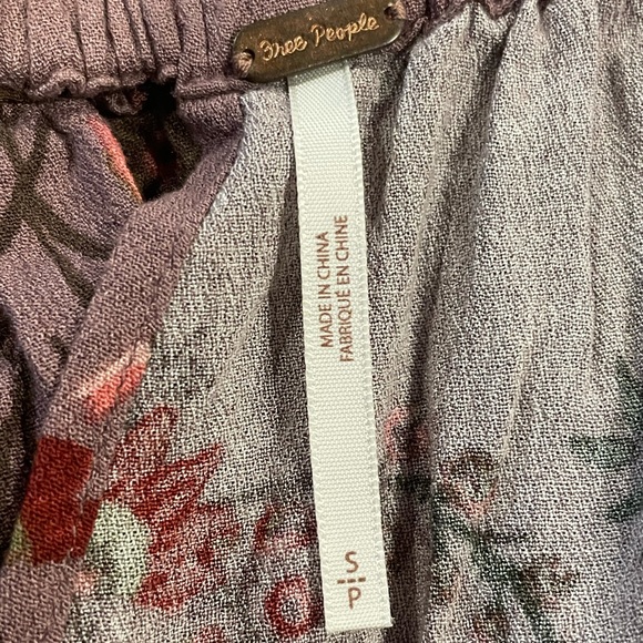 Free People Open Back Off The Shoulder Long Sleeve Floral Romper | Size: Small - Picture 9 of 9